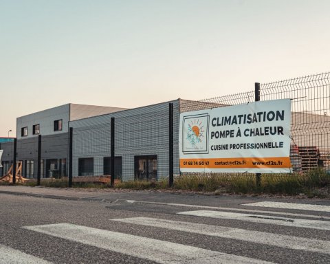 Installation complète de la climatisation dans local d'entreprise à La Ravoire (73)